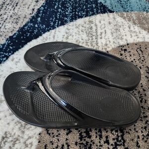 Oofos Oolala Luxe Black Flip Flop Recovery Sandals Womens Size 10 Thong